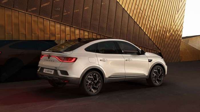 Renault Arkana Hybrid VS Toyota C-HR Βαθμολογίες. Ποιο είναι καλύτερο σε κατανάλωση, χώρους, επιδόσεις, εγγυήσεις; Renault Arkana Hybrid VS Toyota C-HR Βαθμολογίες. Ποιο είναι καλύτερο σε κατανάλωση, χώρους, επιδόσεις, εγγυήσεις;