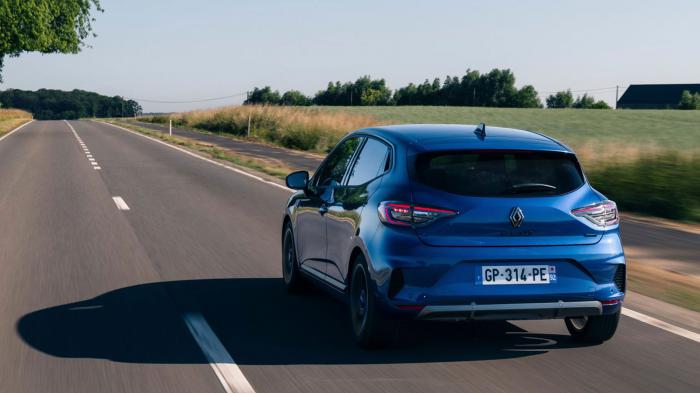 Renault Clio 90ps VS Skoda Fabia 110ps Βαθμολογίες. Ποιο είναι καλύτερο σε κατανάλωση, χώρους, επιδόσεις, εγγυήσεις; Renault Clio 90ps VS Skoda Fabia 110ps Βαθμολογίες. Ποιο είναι καλύτερο σε κατανάλωση, χώρους, επιδόσεις, εγγυήσεις;