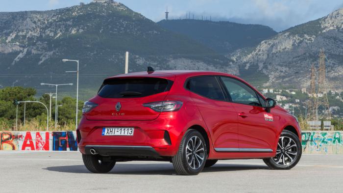 Renault Clio 90ps VS Skoda Fabia 110ps Βαθμολογίες. Ποιο είναι καλύτερο σε κατανάλωση, χώρους, επιδόσεις, εγγυήσεις; Renault Clio 90ps VS Skoda Fabia 110ps Βαθμολογίες. Ποιο είναι καλύτερο σε κατανάλωση, χώρους, επιδόσεις, εγγυήσεις;