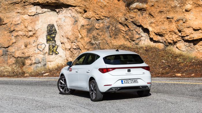 Seat Leon VS VW Golf: Τι προσφέρουν στον τομέα εξοπλισμού άνεσης και ασφαλείας;