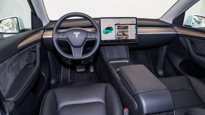 Tesla Model Y. Πόσο καλό είναι σε εξοπλισμό άνεσης και ασφαλείας; Tesla Model Y. Πόσο καλό είναι σε εξοπλισμό άνεσης και ασφαλείας;