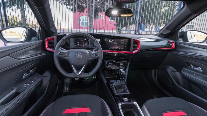 Το Renault Captur κερδίζει σε ευρυχωρία, παρά το ρεζερβουάρ του LPG Το Renault Captur κερδίζει σε ευρυχωρία, παρά το ρεζερβουάρ του LPG