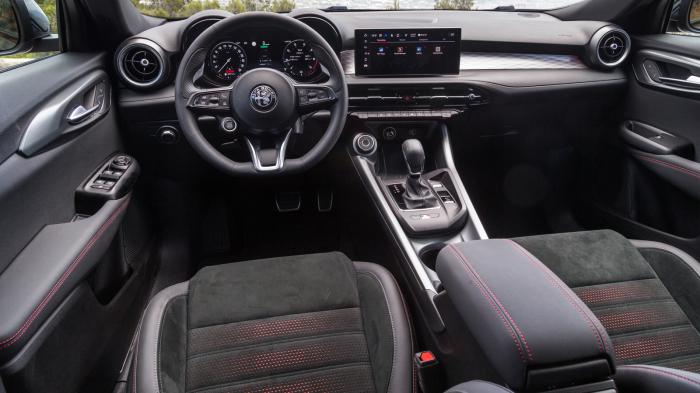 Alfa Romeo Tonale Automatic 160ps VS Kia Sportage Automatic 180ps. Ποιο ξεχωρίζει σε εξοπλισμό ασφαλείας και άνεσης; Alfa Romeo Tonale Automatic 160ps VS Kia Sportage Automatic 180ps. Ποιο ξεχωρίζει σε εξοπλισμό ασφαλείας και άνεσης;