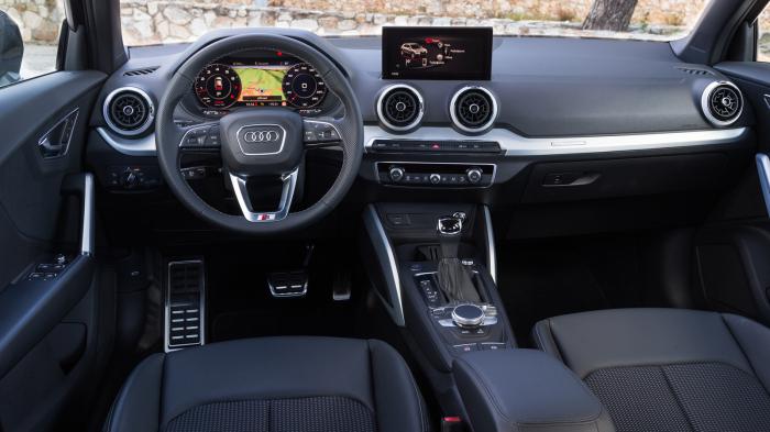 Audi Q2 VS Jeep Renegade: Ποιο ξεχωρίζει σε εξοπλισμό ασφαλείας και άνεσης; Audi Q2 VS Jeep Renegade: Ποιο ξεχωρίζει σε εξοπλισμό ασφαλείας και άνεσης;