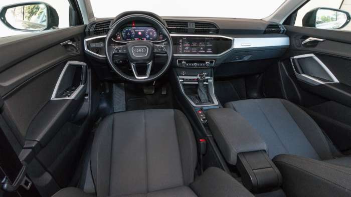 Audi Q3 VS DS 7. Ποιο ξεχωρίζει σε εξοπλισμό ασφαλείας και άνεσης; Audi Q3 VS DS 7. Ποιο ξεχωρίζει σε εξοπλισμό ασφαλείας και άνεσης;