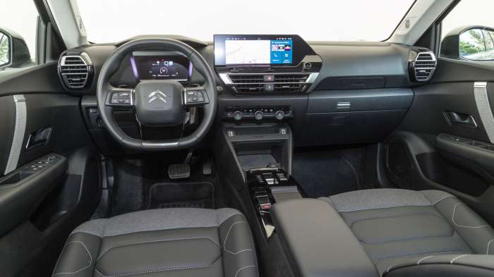 Citroen C4 X VS Kia XCeed. Ποιο ξεχωρίζει σε εξοπλισμό ασφαλείας και άνεσης; Citroen C4 X VS Kia XCeed. Ποιο ξεχωρίζει σε εξοπλισμό ασφαλείας και άνεσης;