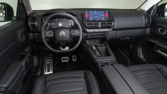 Citroen C5 Aircross VS Skoda Karoq. Ποιο ξεχωρίζει σε εξοπλισμό ασφαλείας και άνεσης; Citroen C5 Aircross VS Skoda Karoq. Ποιο ξεχωρίζει σε εξοπλισμό ασφαλείας και άνεσης;