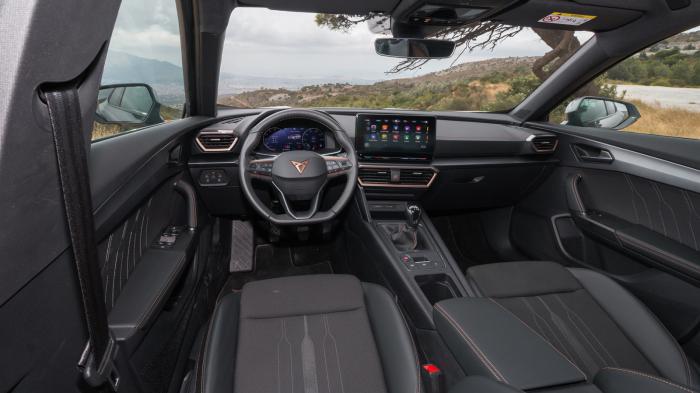 Cupra Formentor 150ps VS Peugeot 3008. Ποιο ξεχωρίζει σε εξοπλισμό ασφαλείας και άνεσης; Cupra Formentor 150ps VS Peugeot 3008. Ποιο ξεχωρίζει σε εξοπλισμό ασφαλείας και άνεσης;