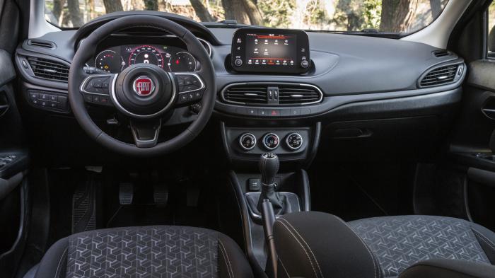 Το Fiat Tipo City Cross έχει 60 λίτρα μεγαλύτερο πορτ-μπαγκάζ, το Kia XCeed περισσότερο «αέρα» για τα κεφάλια των πίσω Το Fiat Tipo City Cross έχει 60 λίτρα μεγαλύτερο πορτ-μπαγκάζ, το Kia XCeed περισσότερο «αέρα» για τα κεφάλια των πίσω