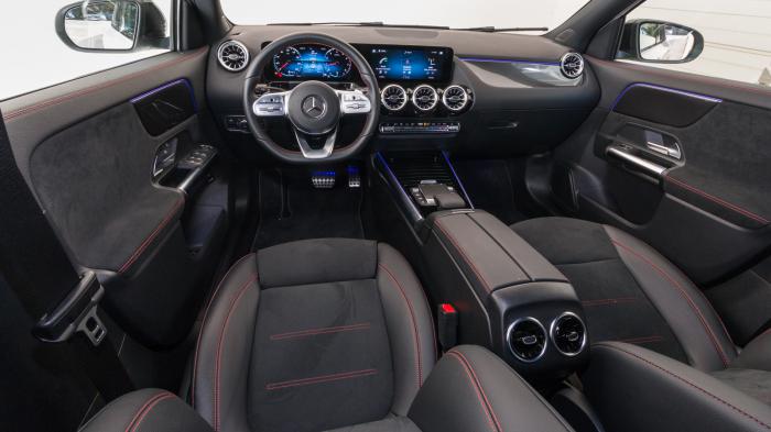 Mercedes GLA 200 VS GLB 200: Τι προσφέρουν στον τομέα εξοπλισμού άνεσης και ασφαλείας; Mercedes GLA 200 VS GLB 200: Τι προσφέρουν στον τομέα εξοπλισμού άνεσης και ασφαλείας;