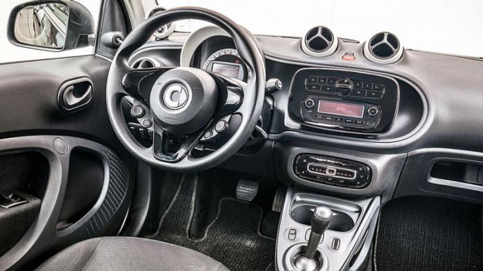 Δεν εμφανίζει πρόωρες φθορές το ηλεκτρικό smart fortwo Δεν εμφανίζει πρόωρες φθορές το ηλεκτρικό smart fortwo