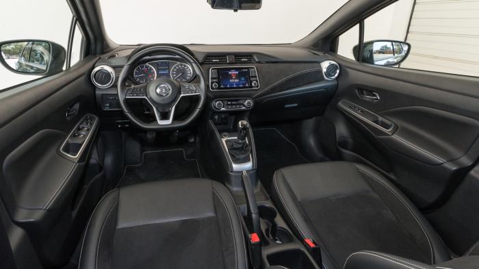 Nissan Micra VS Seat Ibiza: Ποιο ξεχωρίζει σε εξοπλισμό ασφαλείας και άνεσης;