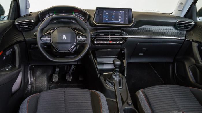 Peugeot 2008 VS VW T-Roc: Ποιο ξεχωρίζει σε εξοπλισμό ασφαλείας και άνεσης; Peugeot 2008 VS VW T-Roc: Ποιο ξεχωρίζει σε εξοπλισμό ασφαλείας και άνεσης;