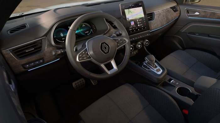 Renault Arkana Hybrid VS Toyota C-HR. Ποιο ξεχωρίζει σε εξοπλισμό ασφαλείας και άνεσης; Renault Arkana Hybrid VS Toyota C-HR. Ποιο ξεχωρίζει σε εξοπλισμό ασφαλείας και άνεσης;