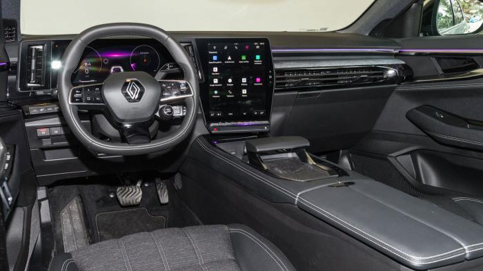 Renault Austral VS Volkswagen Tiguan Automatic 150ps. Ποιο ξεχωρίζει σε εξοπλισμό ασφαλείας και άνεσης; Renault Austral VS Volkswagen Tiguan Automatic 150ps. Ποιο ξεχωρίζει σε εξοπλισμό ασφαλείας και άνεσης;