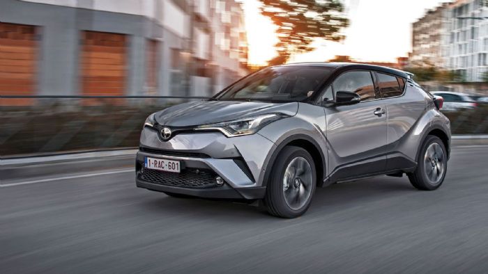 Το Toyota C-HR είναι σταθερό στον δρόμο και έχει σπορτίφ οδική συμπεριφορά.