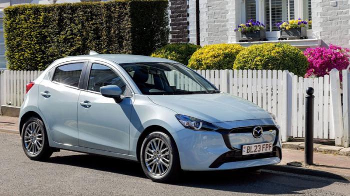 Mazda 2 75 PS: 17.139 ευρώ Mazda 2 75 PS: 17.139 ευρώ