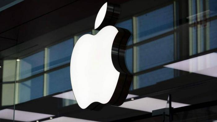 Η Apple εξετάζει τη χρήση μπαταριών λιθίου φωσφορικού σιδήρου (LFP) οι οποίες είναι ασφαλέστερες από τις μπαταρίες ιόντων λιθίου. Η Apple εξετάζει τη χρήση μπαταριών λιθίου φωσφορικού σιδήρου (LFP) οι οποίες είναι ασφαλέστερες από τις μπαταρίες ιόντων λιθίου.