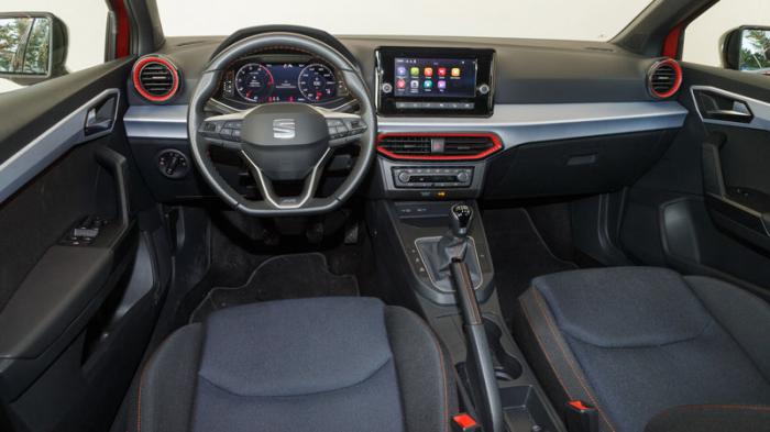 Seat Ibiza 110 PS: Πόσο καλό είναι σε εξοπλισμό άνεσης και ασφαλείας; Seat Ibiza 110 PS: Πόσο καλό είναι σε εξοπλισμό άνεσης και ασφαλείας;