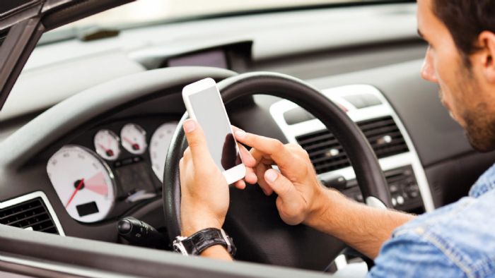 Νόμος απαράβατος: Smartphone, tablet και οποιαδήποτε άλλη ηλεκτρονική συσκευή, μακριά. Νόμος απαράβατος: Smartphone, tablet και οποιαδήποτε άλλη ηλεκτρονική συσκευή, μακριά.