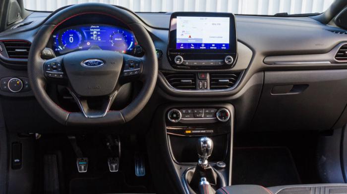 Ford Puma 125 PS. Πόσο καλό είναι σε εξοπλισμό άνεσης και ασφαλείας; Ford Puma 125 PS. Πόσο καλό είναι σε εξοπλισμό άνεσης και ασφαλείας;