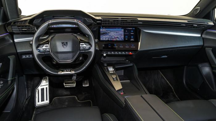 Πόσο καλό είναι το Peugeot 408 Plug-in hybrid σε εξοπλισμό άνεσης και ασφαλείας; Πόσο καλό είναι το Peugeot 408 Plug-in hybrid σε εξοπλισμό άνεσης και ασφαλείας;