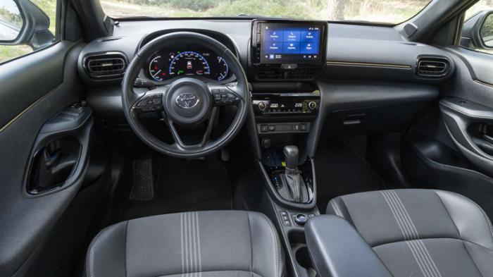 Toyota Yaris Cross. Πόσο καλό είναι σε εξοπλισμό άνεσης και ασφαλείας; Toyota Yaris Cross. Πόσο καλό είναι σε εξοπλισμό άνεσης και ασφαλείας;