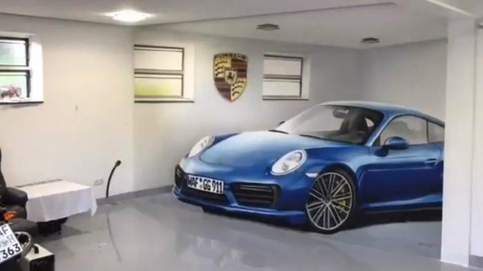 Και όμως αυτό που βλέπετε δεν είναι μία Porsche 911 σταθμευμένη σε ένα γκαράζ.