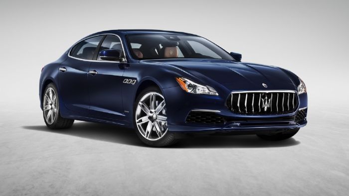 Η Maserati παρουσίασε την ανανεωμένη έκδοση της Quattroporte, η οποία έχει να επιδείξει μία σειρά από αισθητικές αλλαγές σε αμάξωμα και εσωτερικό, καθώς και πλουσιότερο εξοπλισμό, ενώ όλες οι εκδόσεις