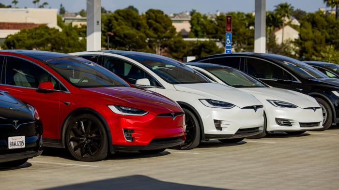 Ανάκληση για πάνω από 500.000 Tesla 