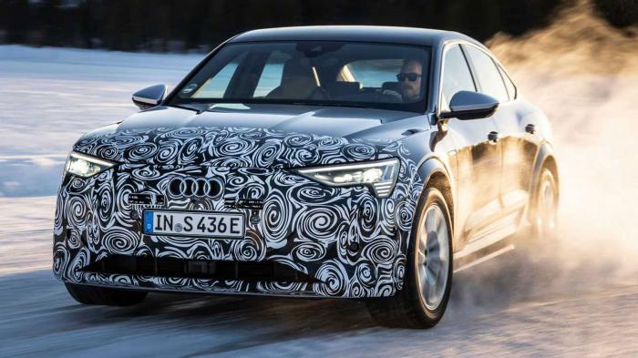 Audi:    e-tron S Sportback