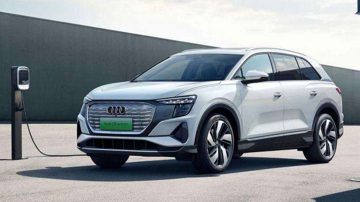  Audi Q5 e-tron:100%  SUV  306  