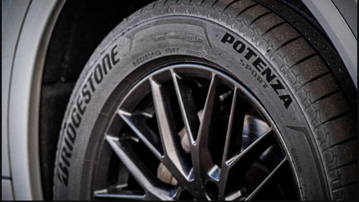 Συνεργασία κορυφής για τη Bridgestone: Προμηθεύει την Lamborghini Huracan Tecnina  