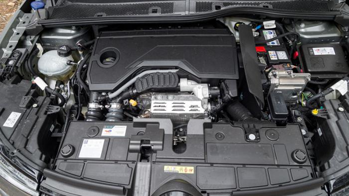 Citroen C4. Τι βαθμό παίρνει σε κατανάλωση, χώρους, επιδόσεις, εγγυήσεις.