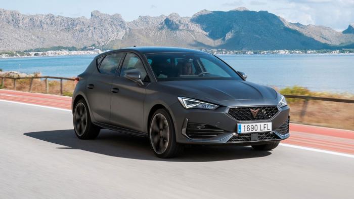    CUPRA Leon  245 .  ;