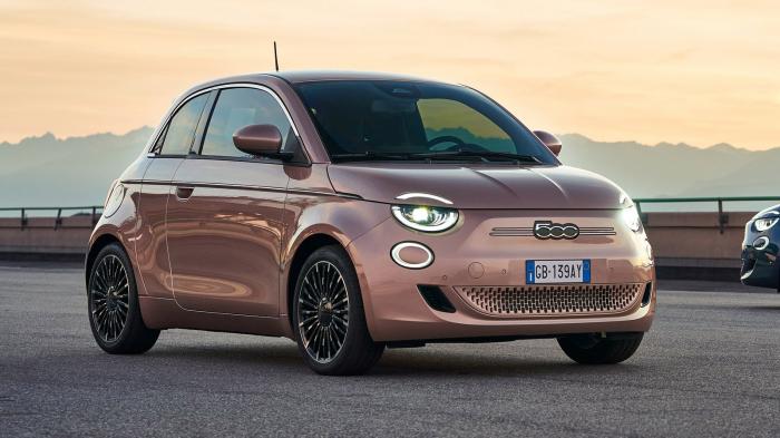 Θετική χρονιά το 2023 για το Fiat 500e 