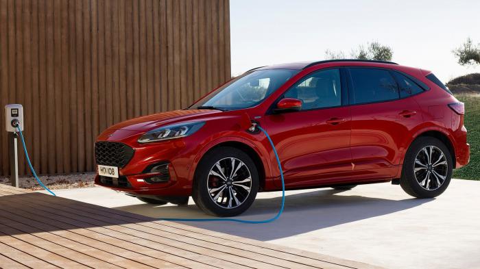 Ford Kuga: O   SUV    plug-in  