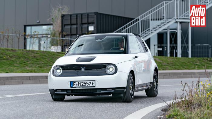 Οδηγούμε Honda e