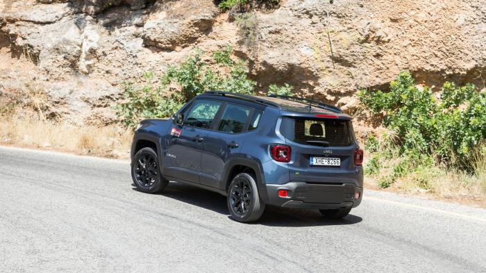Jeep Renegade VS Vw T-roc 150ps Automatic Βαθμολογίες. Ποιο είναι καλύτερο σε κατανάλωση, χώρους, επιδόσεις, εγγυήσεις.
