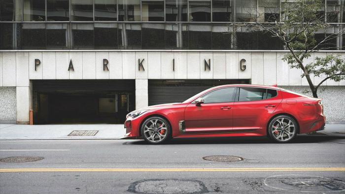      Kia Stinger  370 ! 