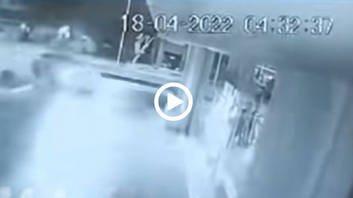 Κόντρα στην Θεσσαλονίκη καταλήγει μέσα σε μαγαζί [video]