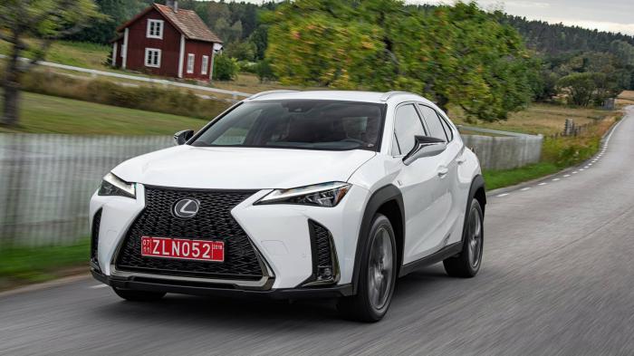 ΟΔΗΓΟΥΜΕ: Lexus UX ΟΔΗΓΟΥΜΕ: Lexus UX