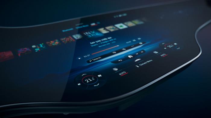 Mercedes EQS:    