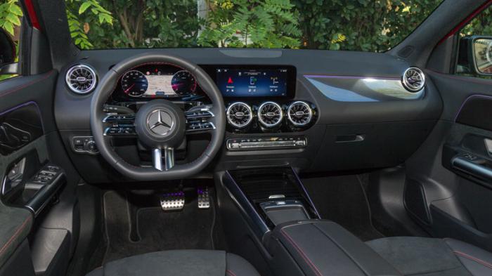 Mercedes GLA 200 FL: Πόσο καλό είναι σε εξοπλισμό άνεσης και ασφάλειας. Mercedes GLA 200 FL: Πόσο καλό είναι σε εξοπλισμό άνεσης και ασφάλειας.