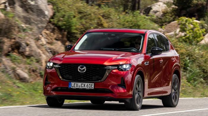 Βλέπετε το Mazda CX-60.

