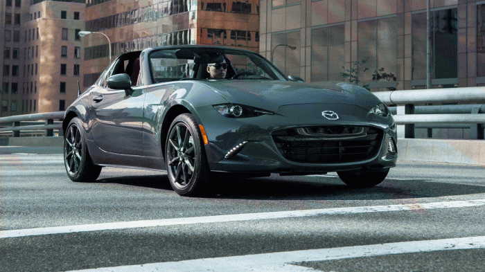 Ξανά «βενζινοκίνητο» το νέο Mazda MX-5