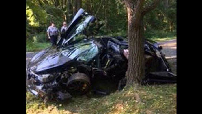 Αγόρασε McLaren την Παρασκευή και την τράκαρε το Σάββατο