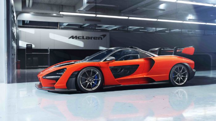 Η McLaren παρουσίασε το πολυαναμενόμενο νέο της hypercar, το οποίο έως τώρα το γνωρίζαμε με το κωδικό του όνομα, P15. Ονομάζεται Senna και αποτελεί το νεότερο μέλος της οικογένειας Ultimate Series.