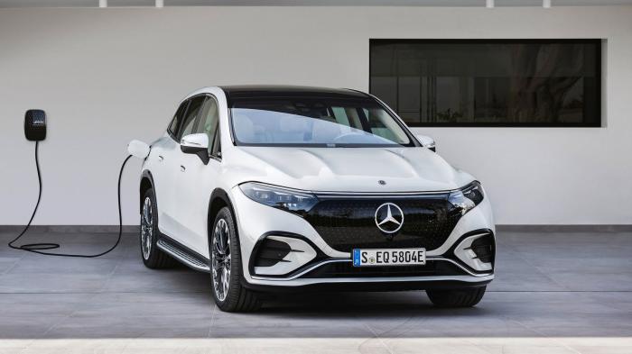 Mercedes: «`Ανθισαν» το 2023 σε Ελλάδα - κόσμο ηλεκτρικά & PHEV  