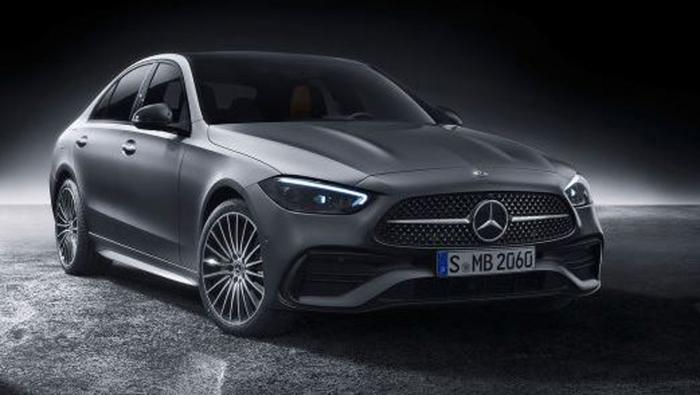  Mercedes C-Class:    high-tech 